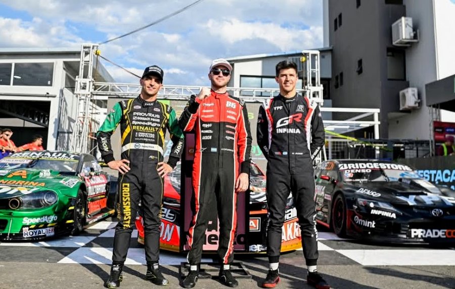 Facundo Chapur (2&deg;), Agust&iacute;n Canpino (1&deg;) y Mat&iacute;as Rossi (3&deg;) en San Nicol&aacute;s.