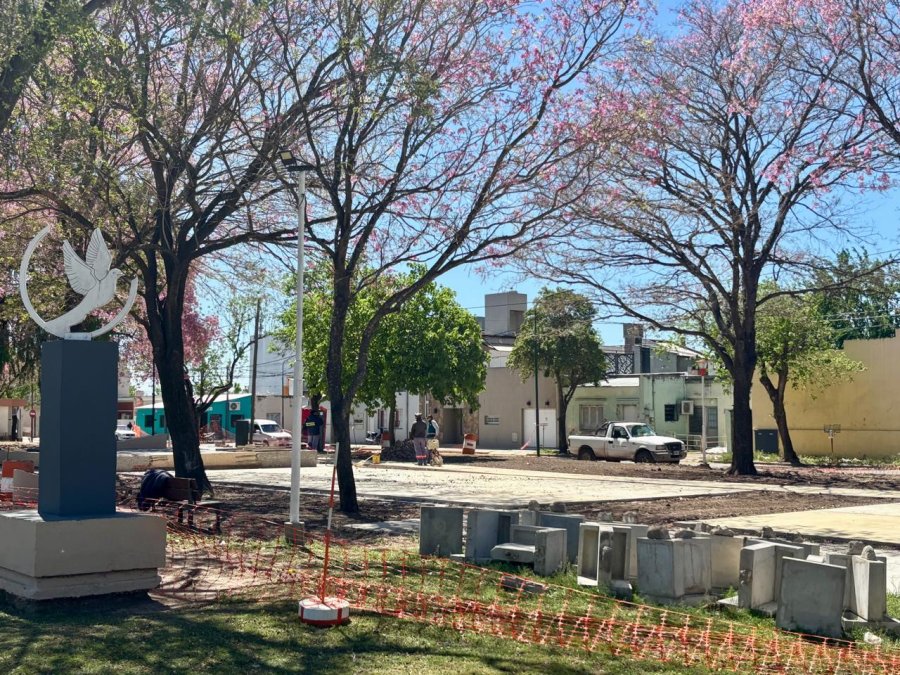 REMODELACIONES. Las tareas avanzan por sectores para permitir que parte del espacio permanezca habilitada y disponible para el disfrute de los vecinos.