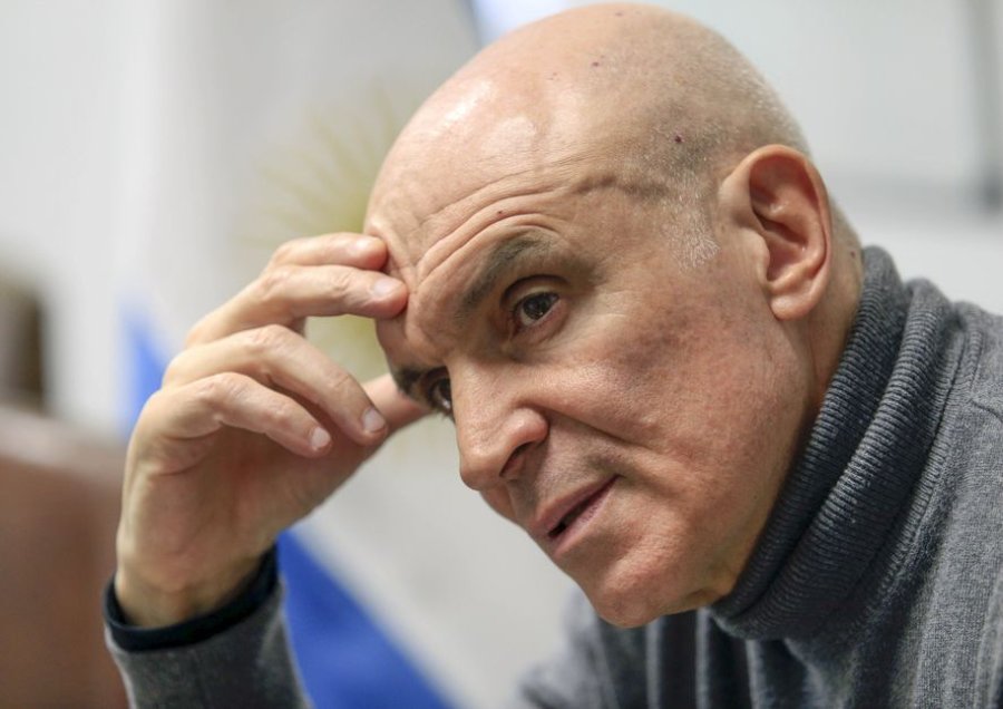 SIGUE EL ESCANDALO. Jos&eacute; Luis Espert seguir&iacute;a cobrando su sueldo como diputado a pesar de su pedido de licencia.