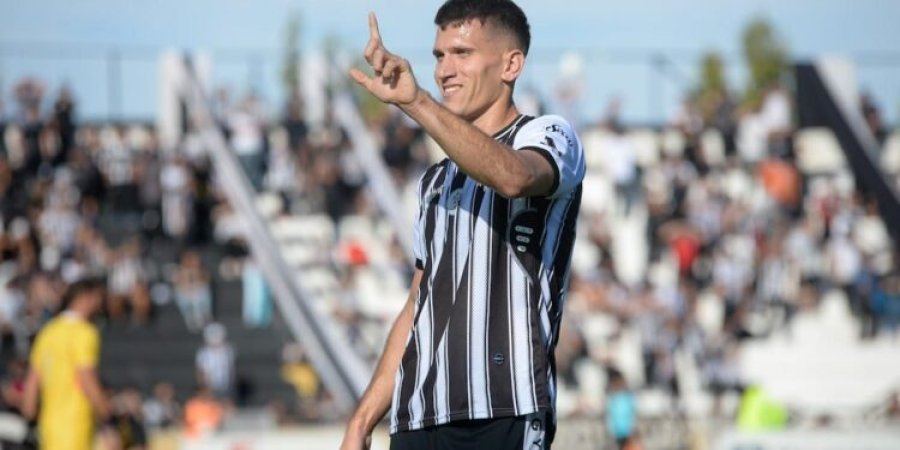 GRAN PRESENTE. Facundo Lencioni fue cedido por Belgrano al equipo mendocino y es una de las figuras.