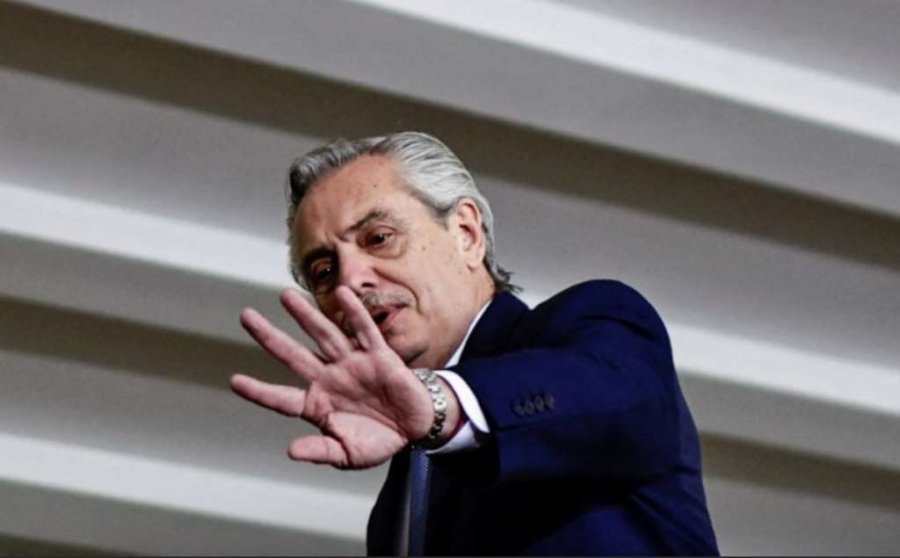 LO DESTROZO. Alberto Fern&aacute;ndez apunt&oacute; contra Javier Milei