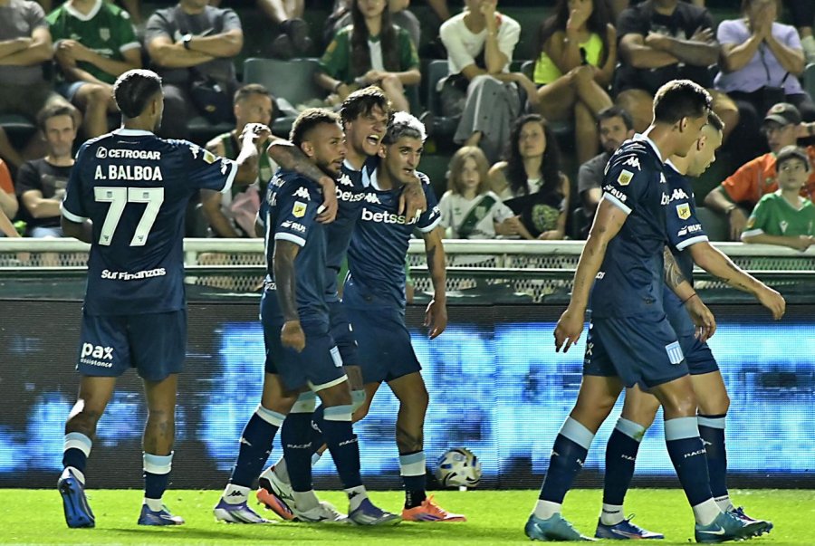 LA ACADEMIA LE GAN&Oacute; AL TALADRO EN EL SOLA