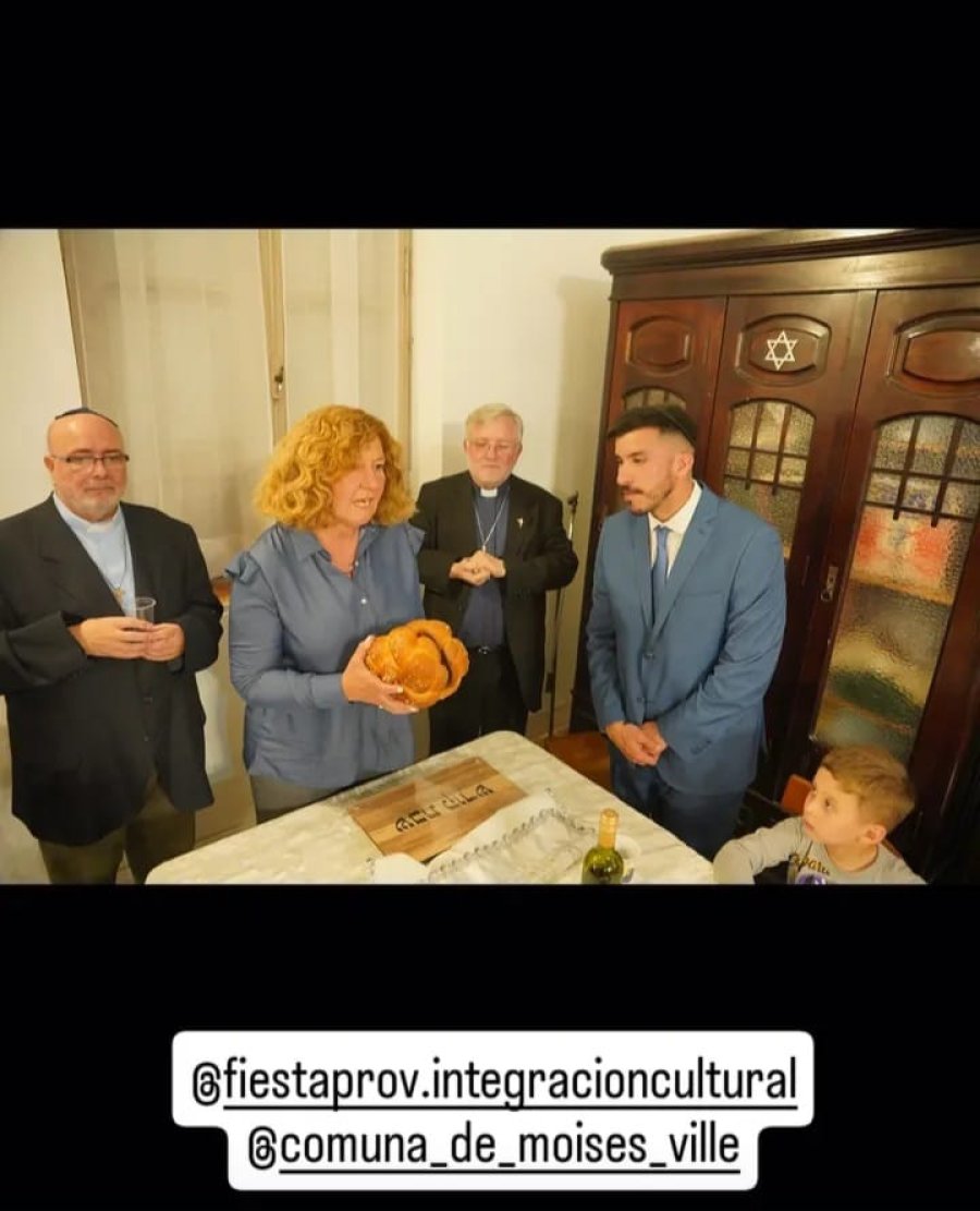 Las autoridades religiosas durante la bendici&oacute;n del s&aacute;bado.