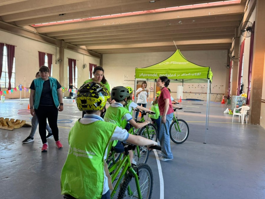 La Municipalidad de Rafaela llev&oacute; adelante nuevas jornadas de ense&ntilde;anza y aprendizaje para el uso de la bicicleta.