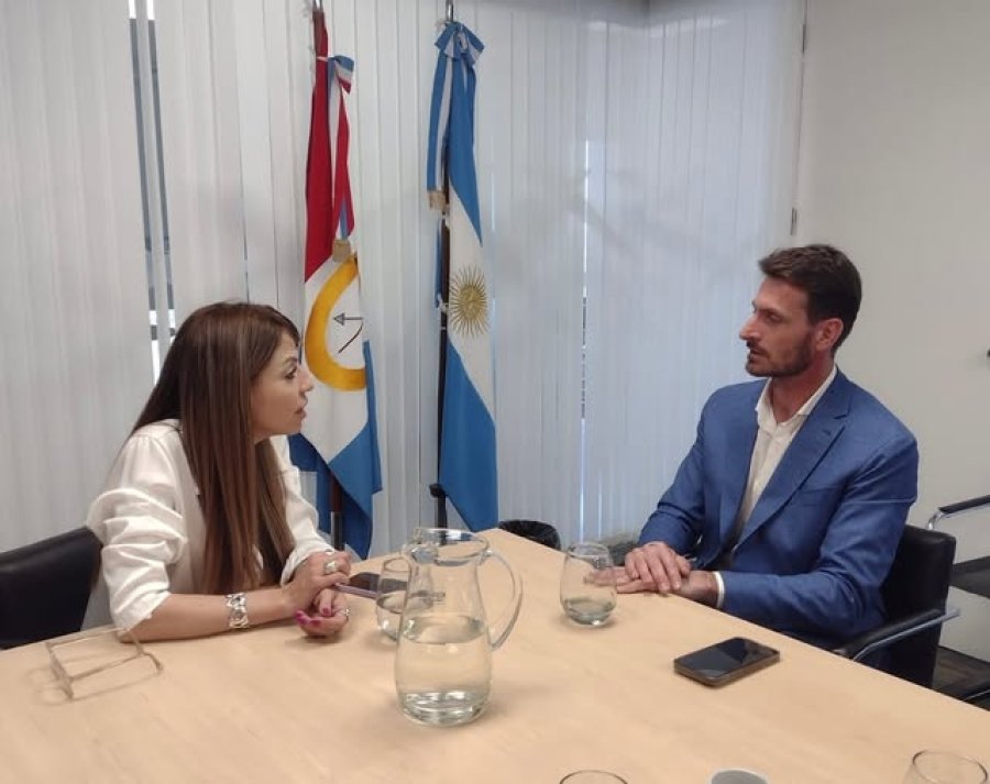 Anah&iacute; Rodr&iacute;guez y Gonzalo Aira durante el encuentro.