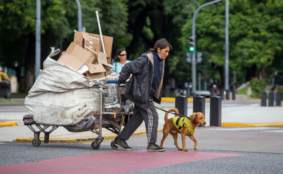 La pobreza habr&iacute;a ca&iacute;do al 30,7% entre abril y septiembre, seg&uacute;n la Universidad Di Tella.