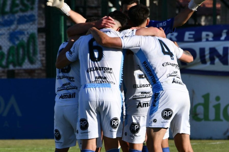 ILUSIONADOS. Como los jugadores, los simpatizantes respaldar&aacute;n al equipo.