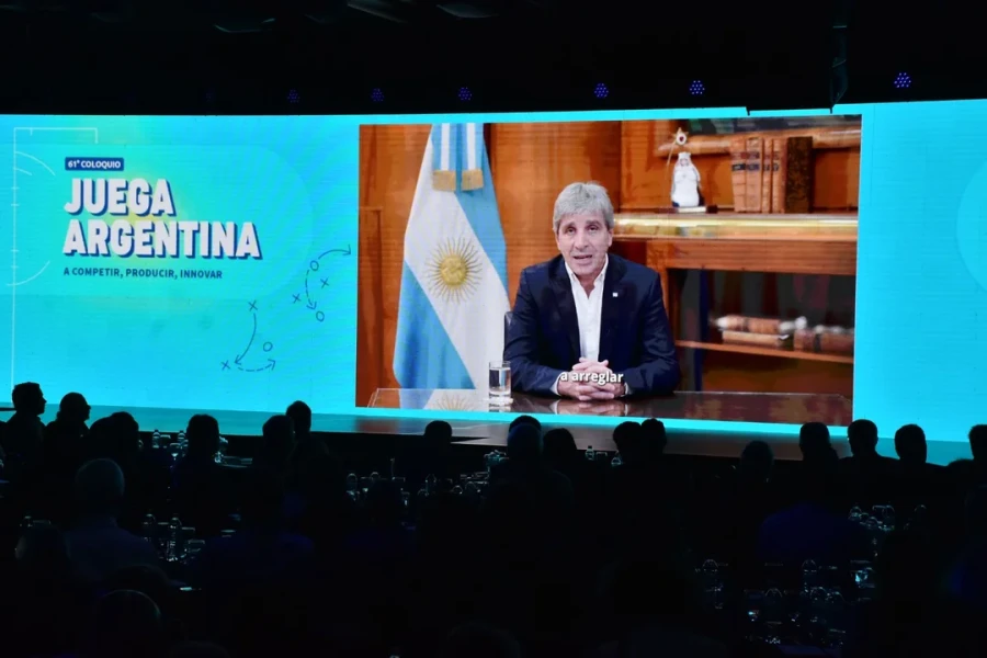 Caputo env&iacute;o un mensaje grabado a los participantes de IDEA