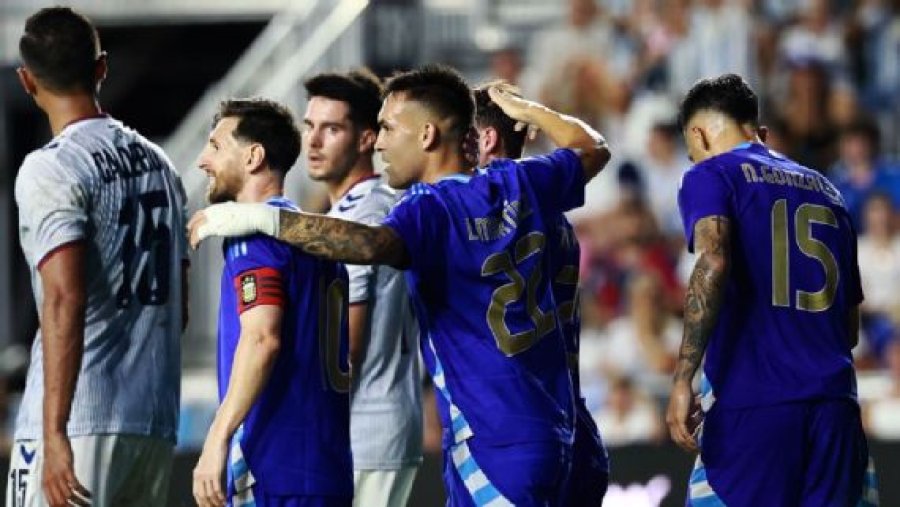 Lautaro Mart&iacute;nez festeja su gol ante Puerto Rico. Ya es el cuarto m&aacute;ximo artillero de la selecci&oacute;n.