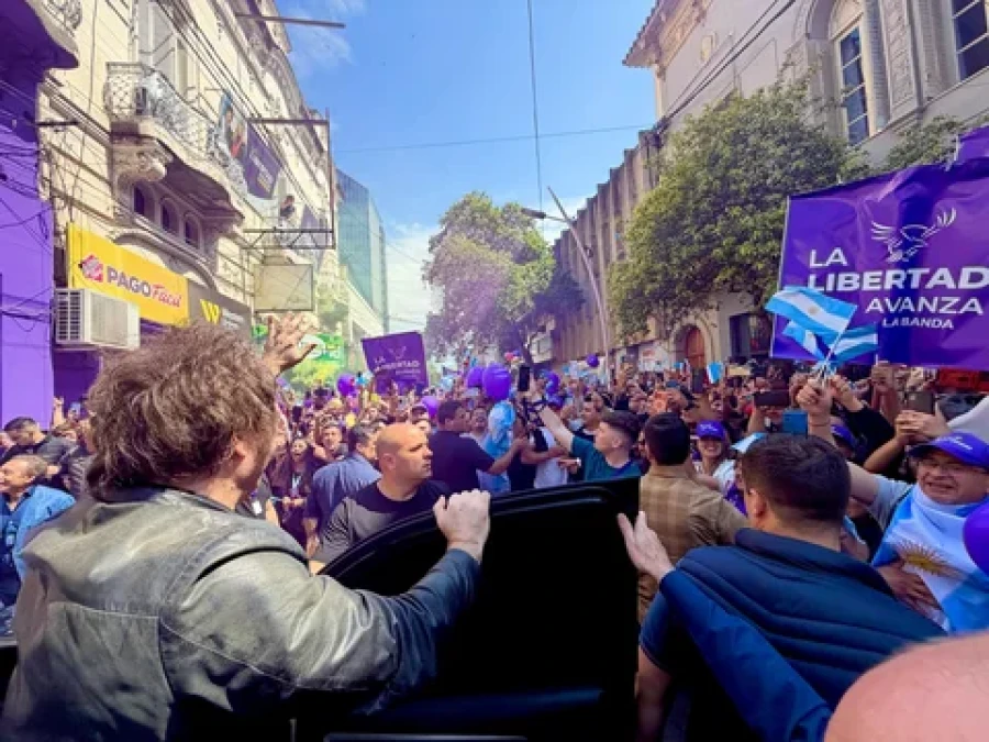 Milei les habl&oacute; a sus militantes en Santiago del Estero.