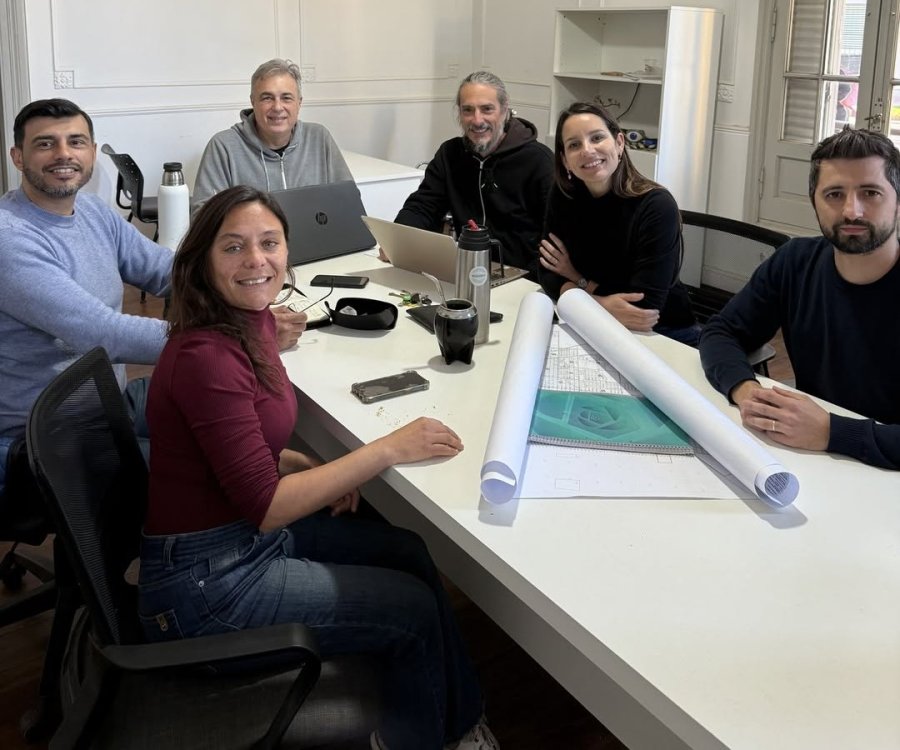 El ex intendente Luis Castellano y el bloque de concejales del PJ quedaron en medio de la pol&eacute;mica en el marco del proceso electoral.