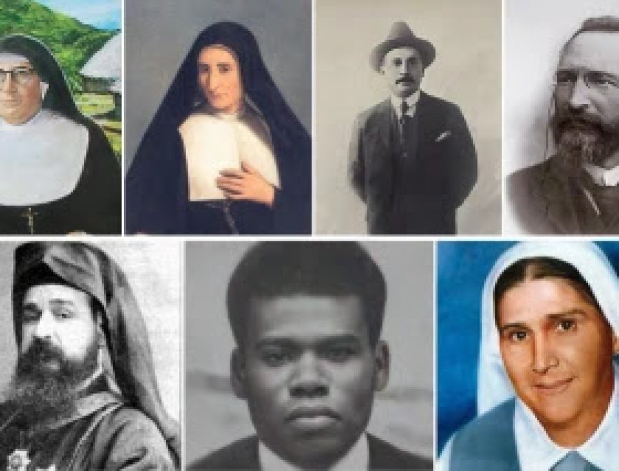 Los siete nuevos santos canonizados durante el oficio de esta ma&ntilde;ana.