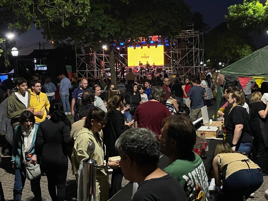 Una multitud acompa&ntilde;&oacute; la Fiesta de las Culturas.