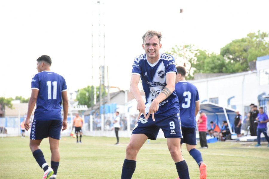 GOLEADOR. Juan Bono anot&oacute; un doblete.