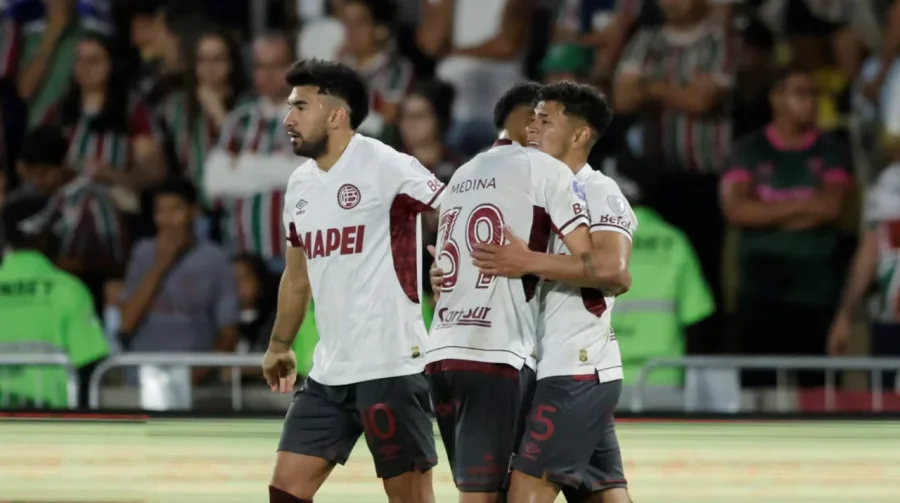 Lan&uacute;s quiere golpear primero en las semifinales.