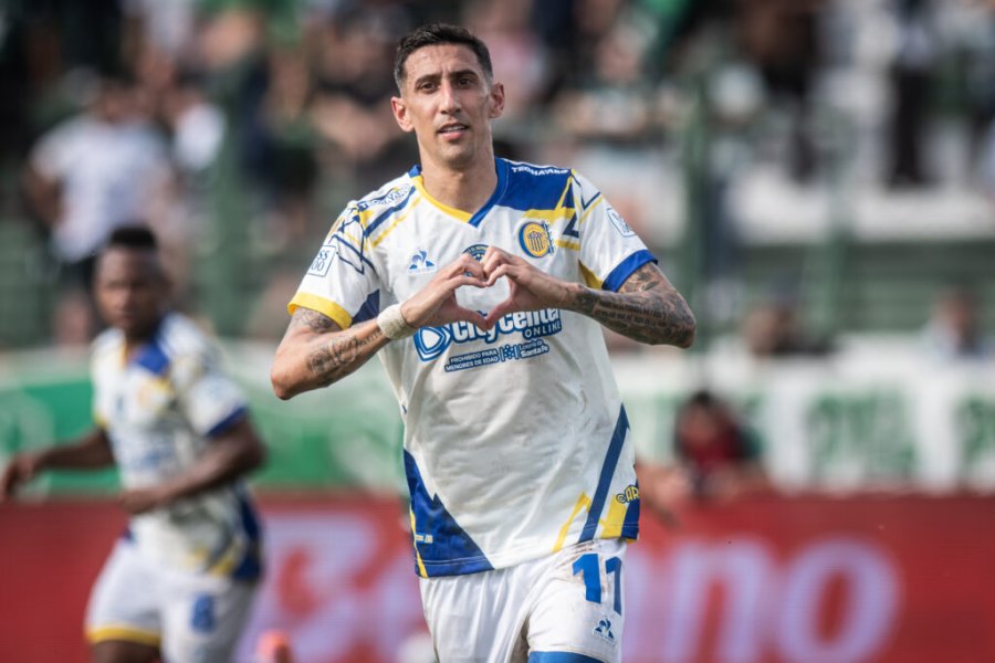 OTRA VEZ FIDEO. Di Mar&iacute;a convirti&oacute; el penal que le cometieron.