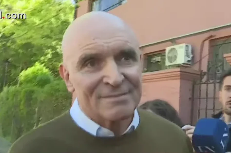 Vot&oacute; Jos&eacute; Luis Espert.