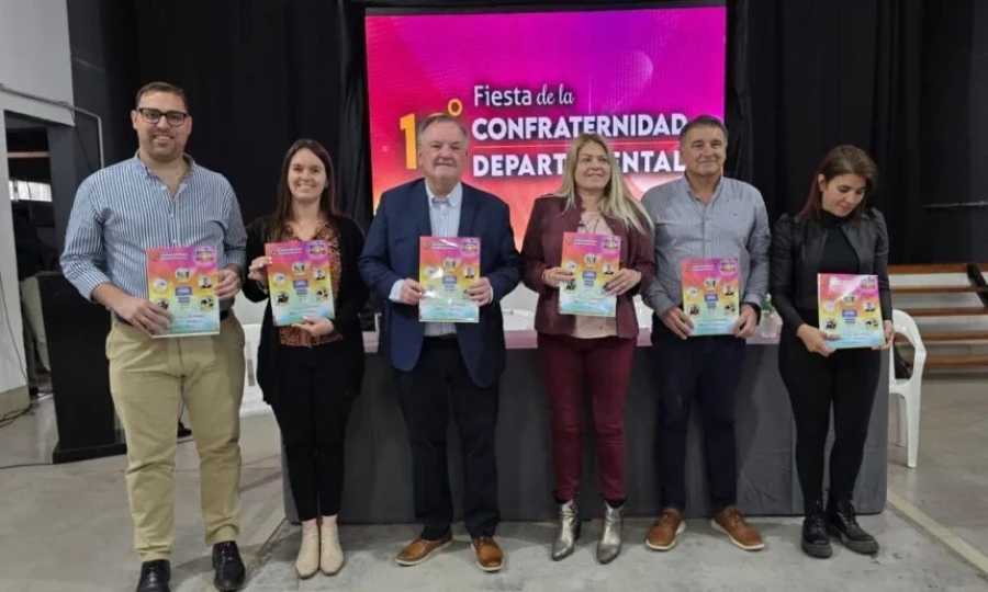 Las autoridades durante el encuentro en Ceres.