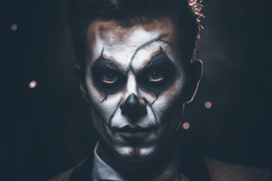 La tradici&oacute;n de realizar bromas en v&iacute;speras de Halloween tiene ra&iacute;ces que se remontan al siglo XIX en Europa.