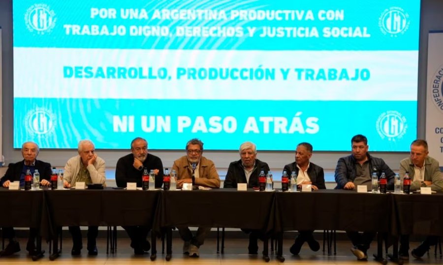 Los dirigentes de la reuni&oacute;n se reunieron este jueves para fijar una posici&oacute;n respecto a la iniciativa de reforma laboral.