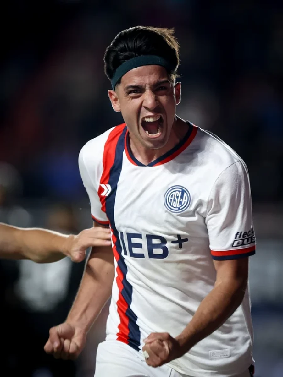 GOLEADOR. Alexis Cuello, autor del tanto del triunfo.