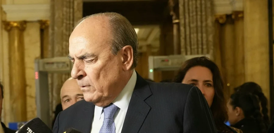 Toda la tarde hubo rumores sobre su salida del cargo de jefe de gabinete y pasadas las 21 &eacute;l mismo decidi&oacute; ponerle fin a las especulaciones.