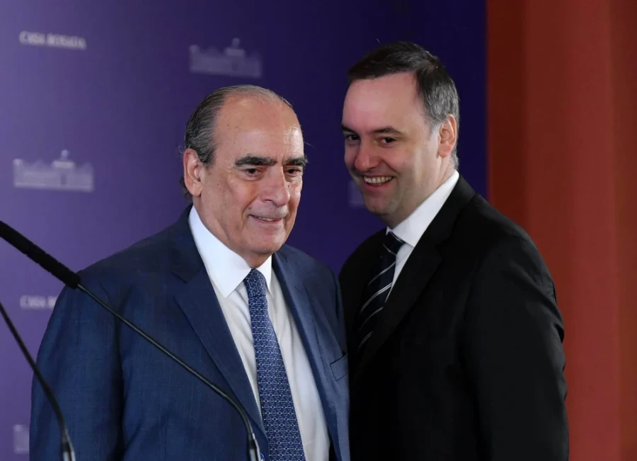 Francos y Adorni.