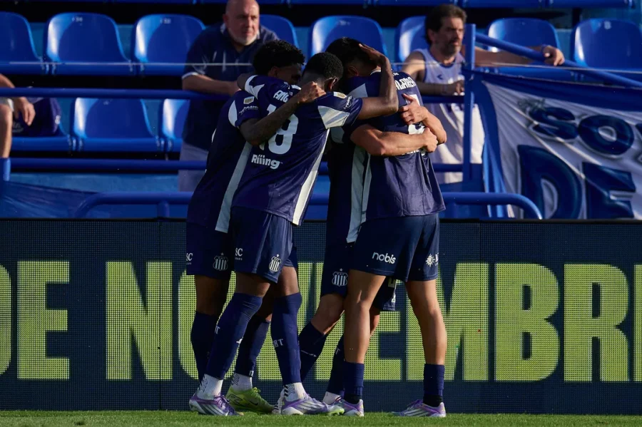 Talleres se llev&oacute; un gran triunfo en Liniers ante V&eacute;lez por el Torneo Clausura.
