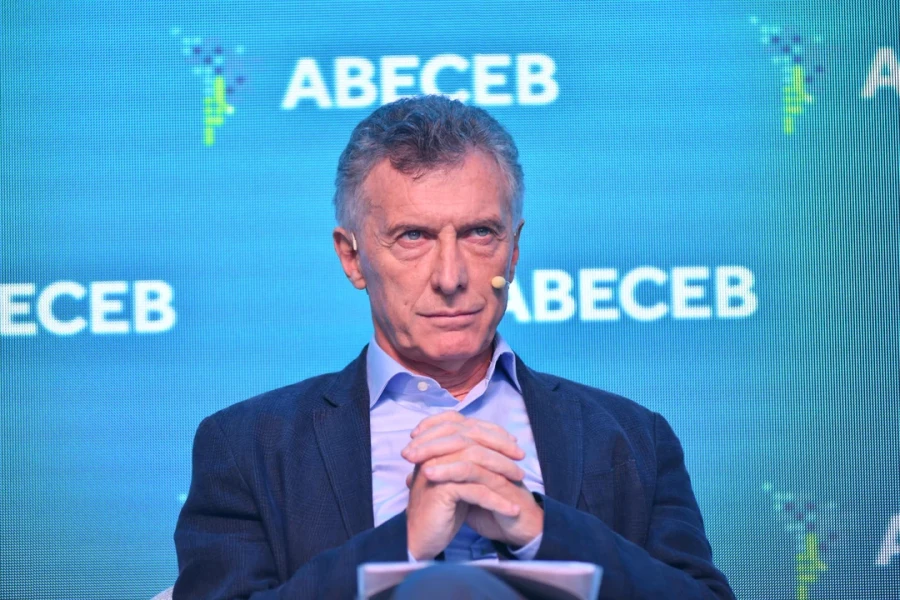 "Yo no he pedido ni pedir&eacute; nada a t&iacute;tulo personal, pero me veo obligado a hacer mi aporte y a expresar mis preocupaciones porque nos une el futuro del pa&iacute;s&rdquo;, dijo Macri.