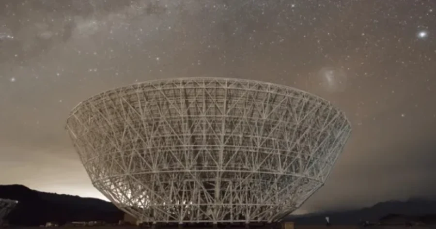 El radiotelescopio CART, en el mes de junio, en San Juan.