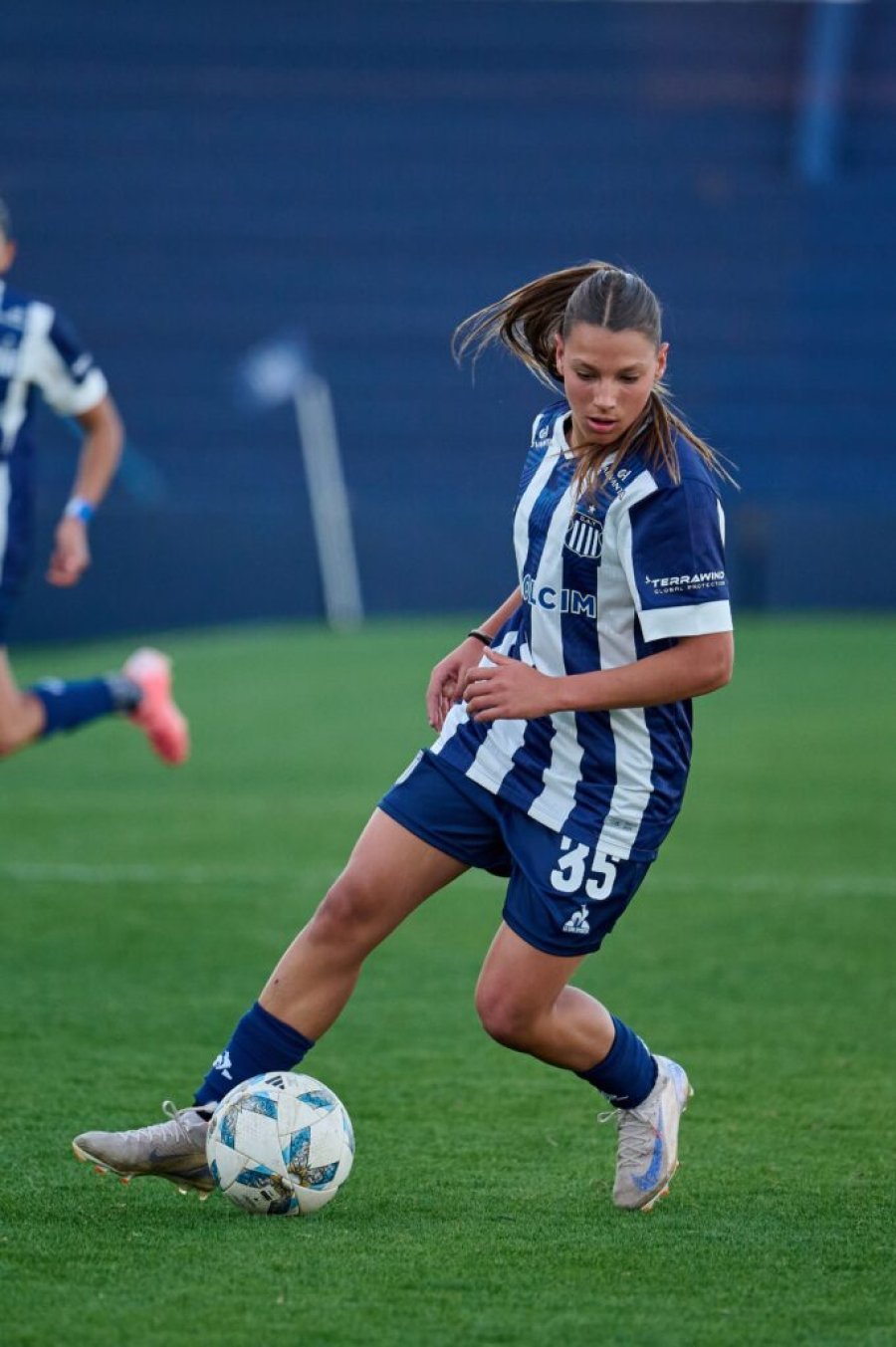 DE SELECCION. Guadalupe Fenoglio debut&oacute; este 2025 en la primera de Talleres con 15 a&ntilde;os.