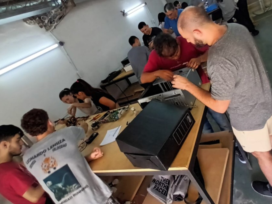 Con una duraci&oacute;n de 8 encuentros consecutivos, que se dictar&aacute;n los martes y jueves de 14:00 a 15:30 horas.