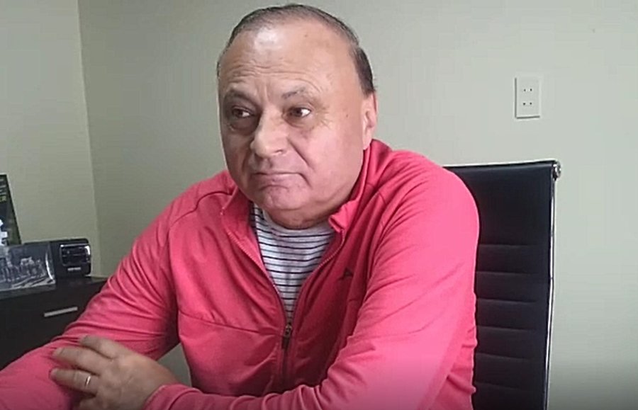 Roberto Oesquer.