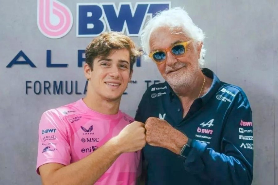 ACUERDO. Franco Colapinto y Flavio Briatore tras anunciarse la renovaci&oacute;n.