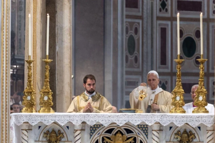 El Papa en la Misa por la Solemnidad de la Dedicaci&oacute;n de la Bas&iacute;lica de San Juan de Letr&aacute;n de Roma.