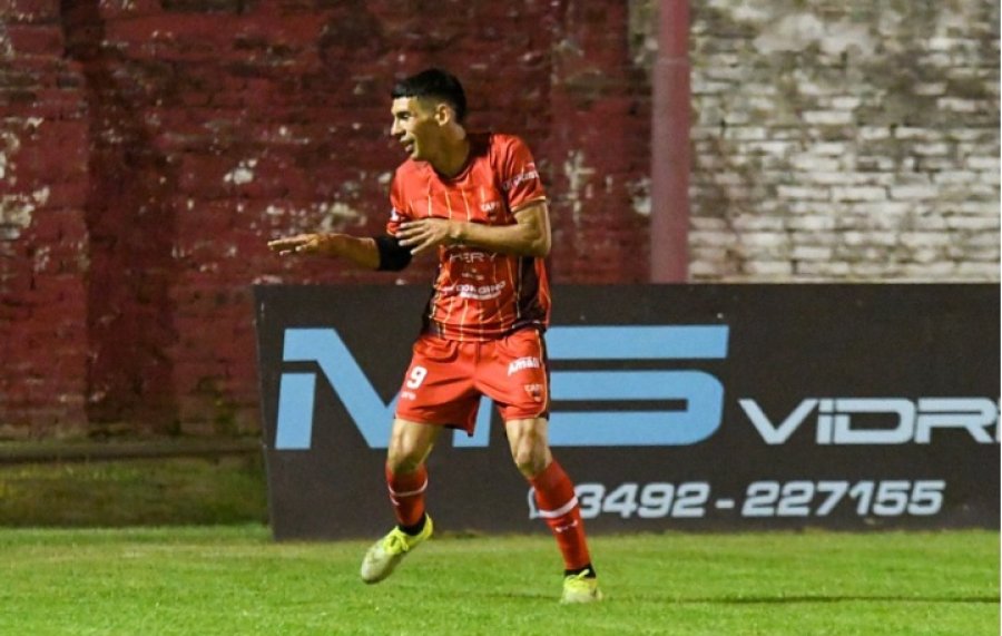 SOLO ARRIBA. Ferro gan&oacute; con gol de Maldonado.