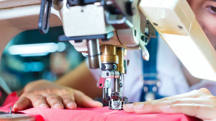 EN CRISIS. El sector textil enfrenta una ca&iacute;da hist&oacute;rica en su nivel de actividad y empleo, donde la producci&oacute;n y las exportaciones se desploman.