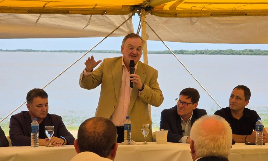 En la apertura de ofertas Michlig destac&oacute; el significado de las obras a encarar.