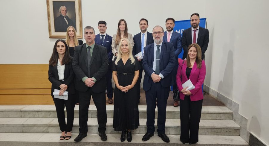 La fiscal General del MPA, Mar&iacute;a Cecilia Vranicich junto a los flamantes fiscales subrogantes y fiscales regionales, entre ellos Carlos Vottero, de Rafaela.
