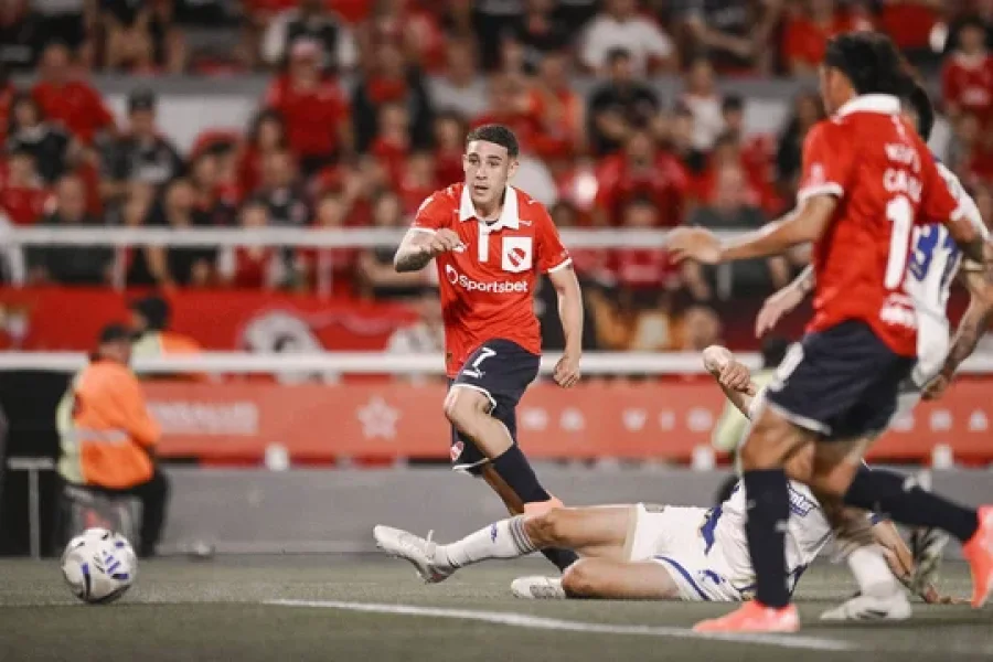 EL ROJO LE GAN&Oacute; AL CANALLA