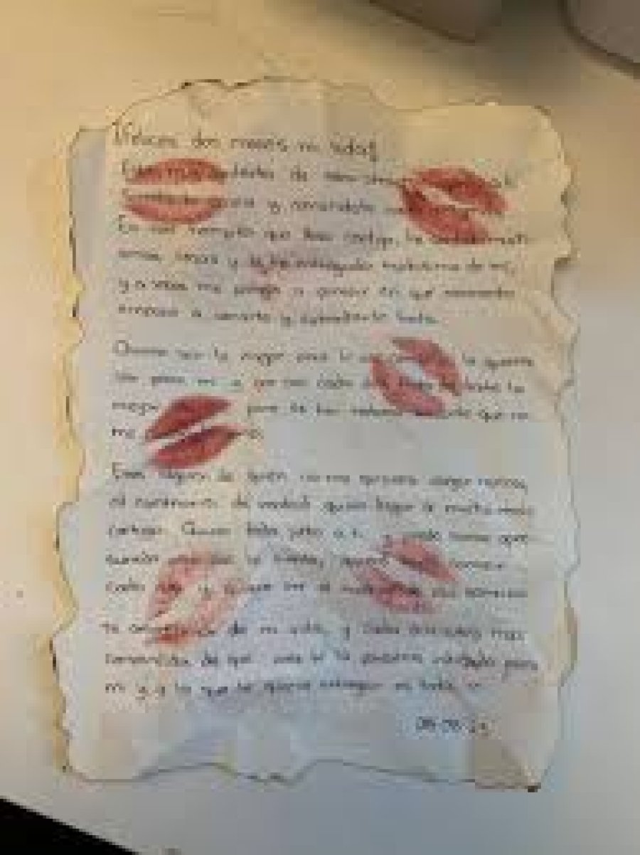 "Tu silencio me acongoja &ndash; me preocupa y predispone &ndash; y aunque sea con borrones - escr&iacute;beme&rdquo;.