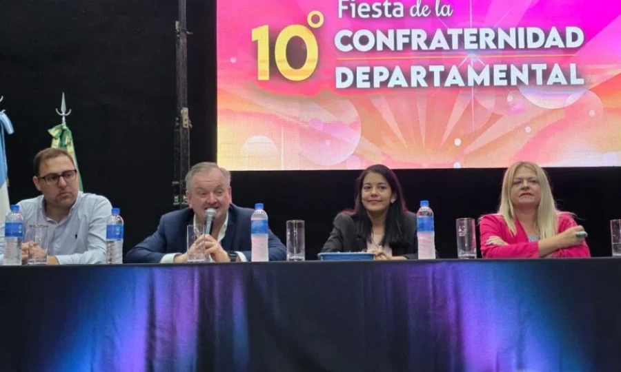 Un instante de la reciente presentaci&oacute;n.