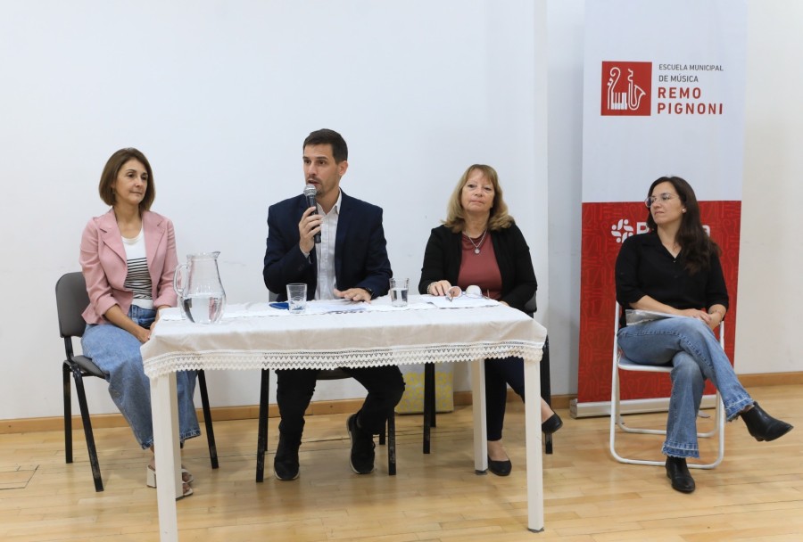 El encuentro se desarroll&oacute; este mi&eacute;rcoles en la Escuela Municipal de M&uacute;sica &ldquo;Remo Pignoni&rdquo;.