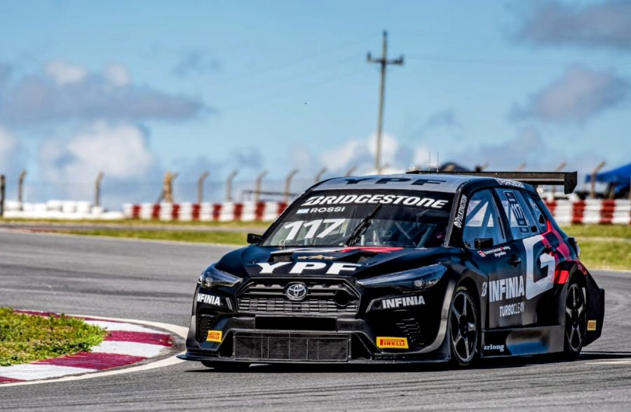 Mat&iacute;as Rossi es el l&iacute;der del campeonato con el Toyota Corolla Cross GR-S.