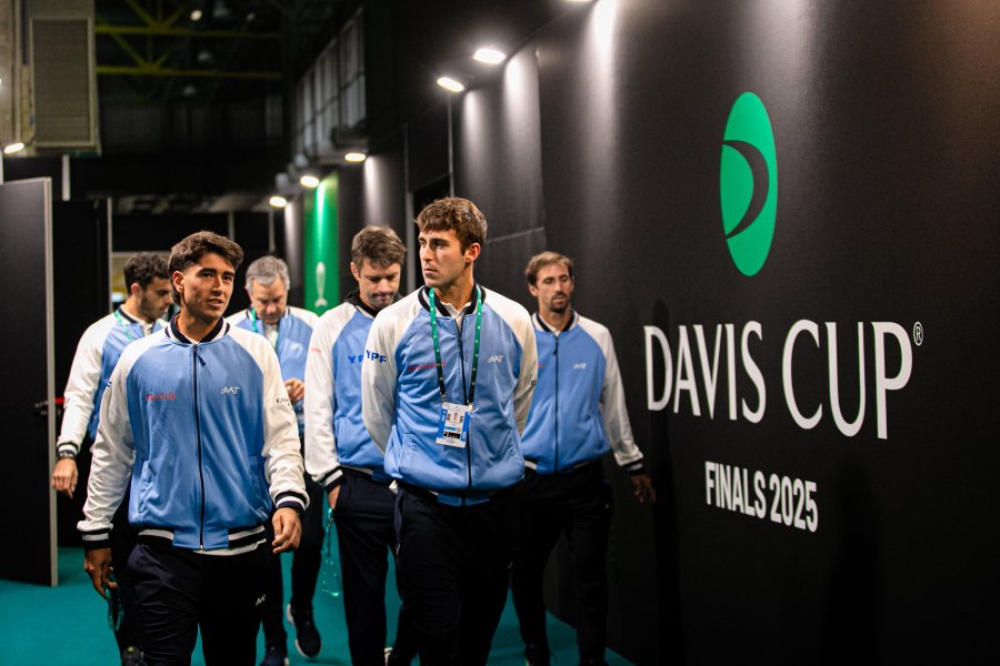 El equipo argentino en el estadio del SuperTennis Arena. (FOTO AAT)