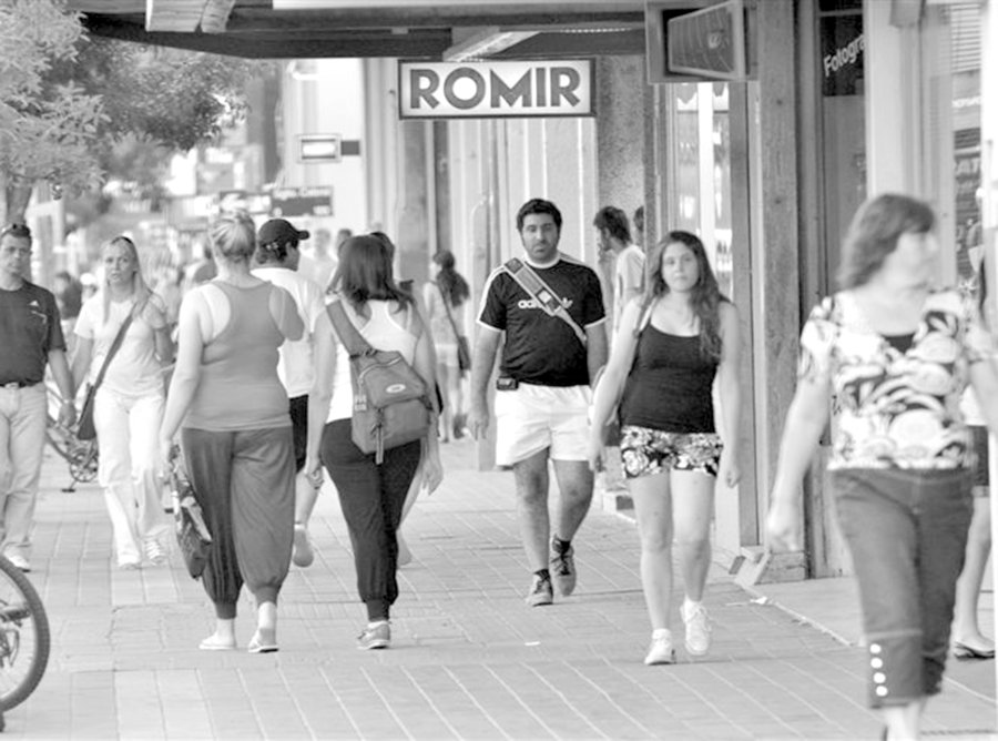 FERIADOS EN RAFAELA. Este viernes, el comercio rafaelino trabajar&aacute; a puertas abiertas, mientras que el lunes la gran mayor&iacute;a estar&aacute;n cerradas.