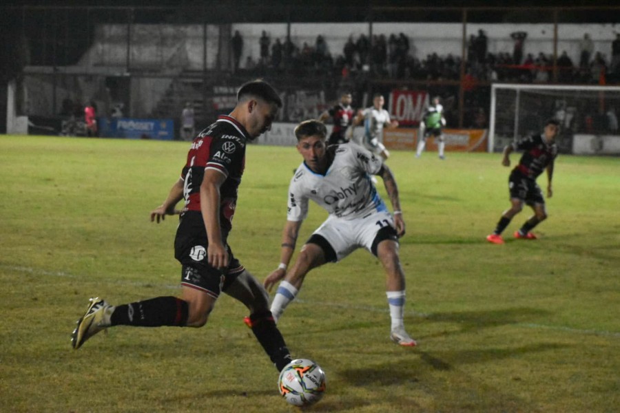 ATL&Eacute;TICO DE RAFAELA RECIBIR&Aacute; EL DOMINGO A DOUGLAS HAIG