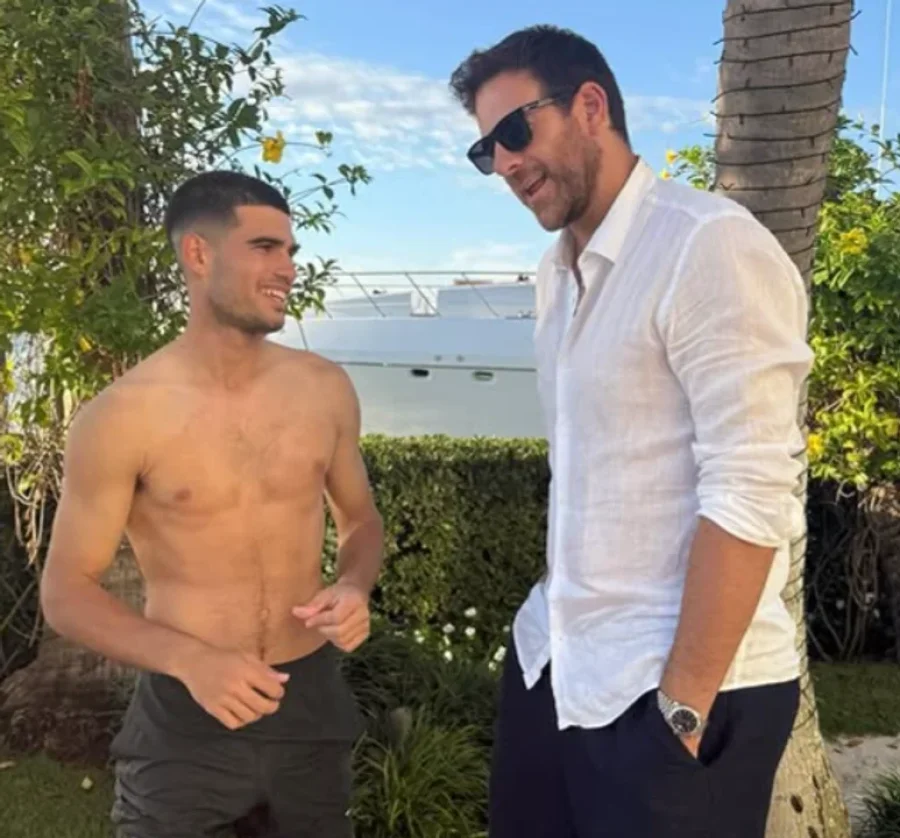 Juan Mart&iacute;n Del Potro (derecha) junto a Carlos Alcaraz.