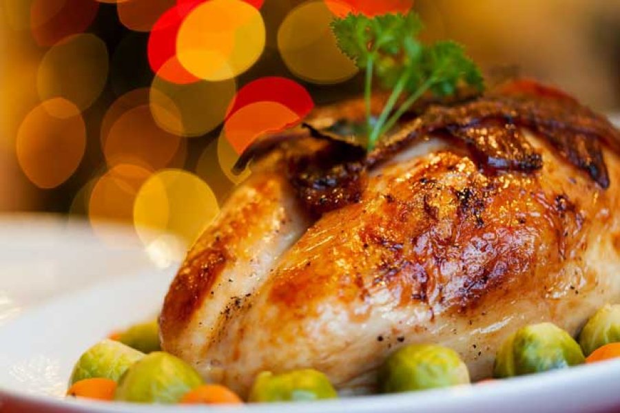 Sabrosa comida para compartir en familia es gran protagonista de la celebraci&oacute;n.