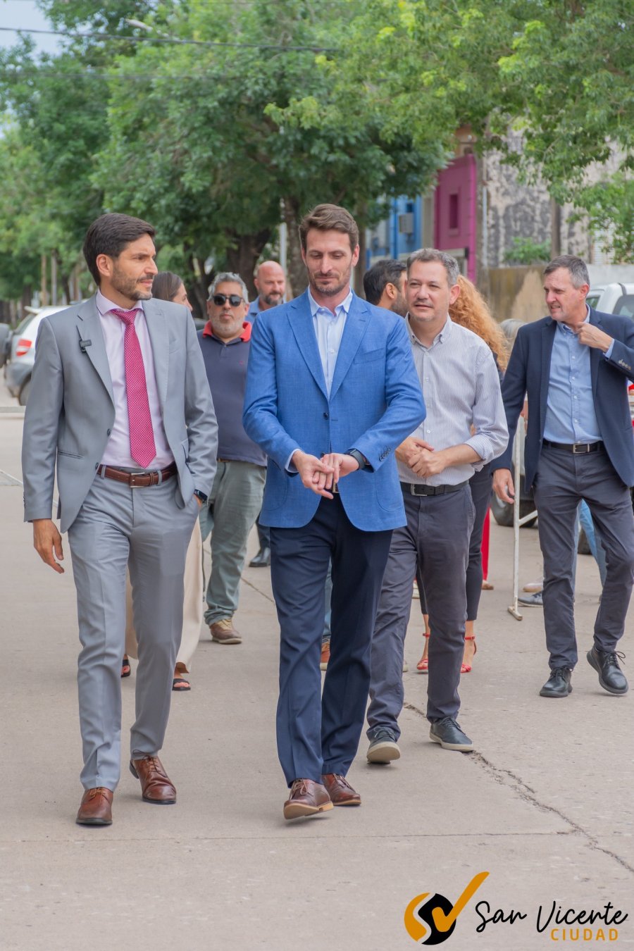 Maximiliano Pullaro y Gonzalo Aira encabezan la comitiva que particip&oacute; de la ceremonia.